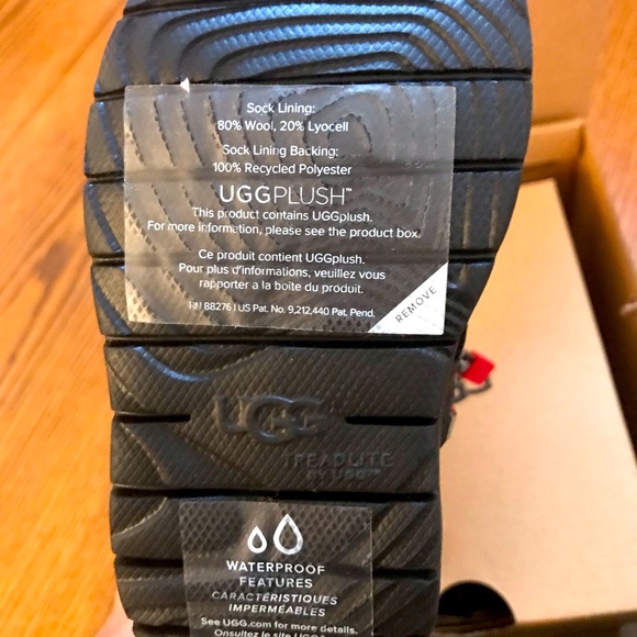 Toddler Weather boots by UGG - Picture 4 of 4